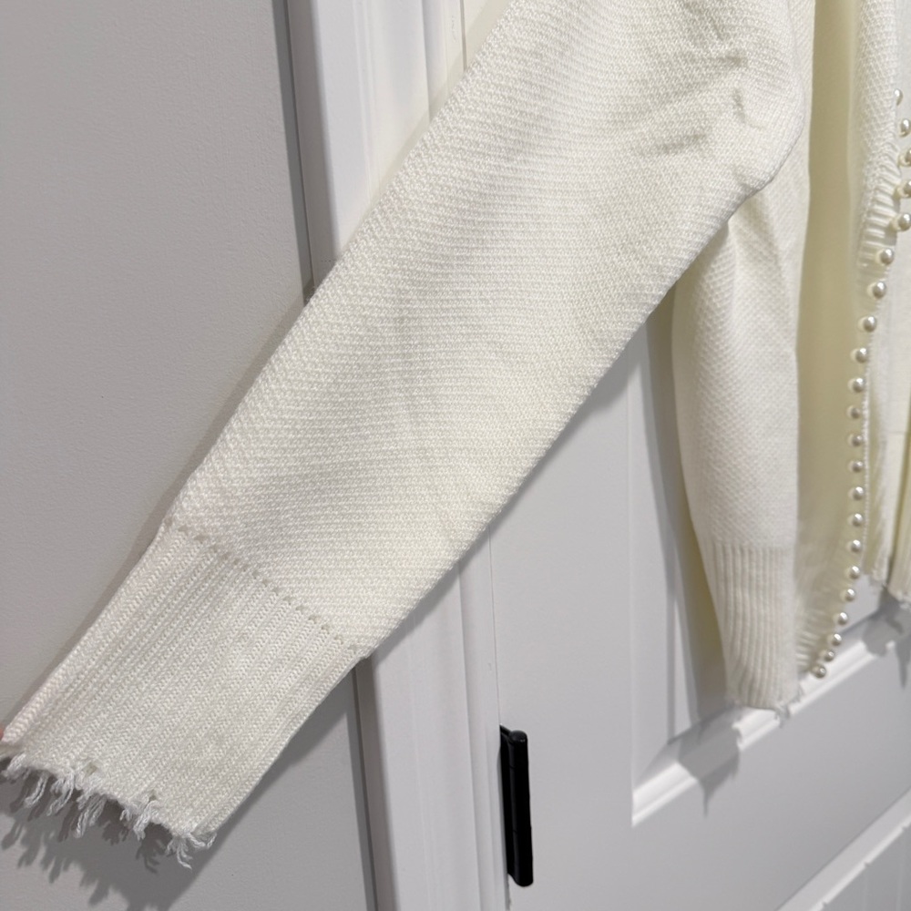 White Open-Front Cardigan with Pearls and distressing - Picture 4 of 11